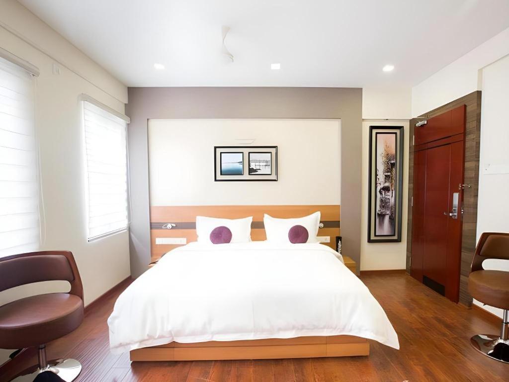 Adore Residency Vadapalani 23/45