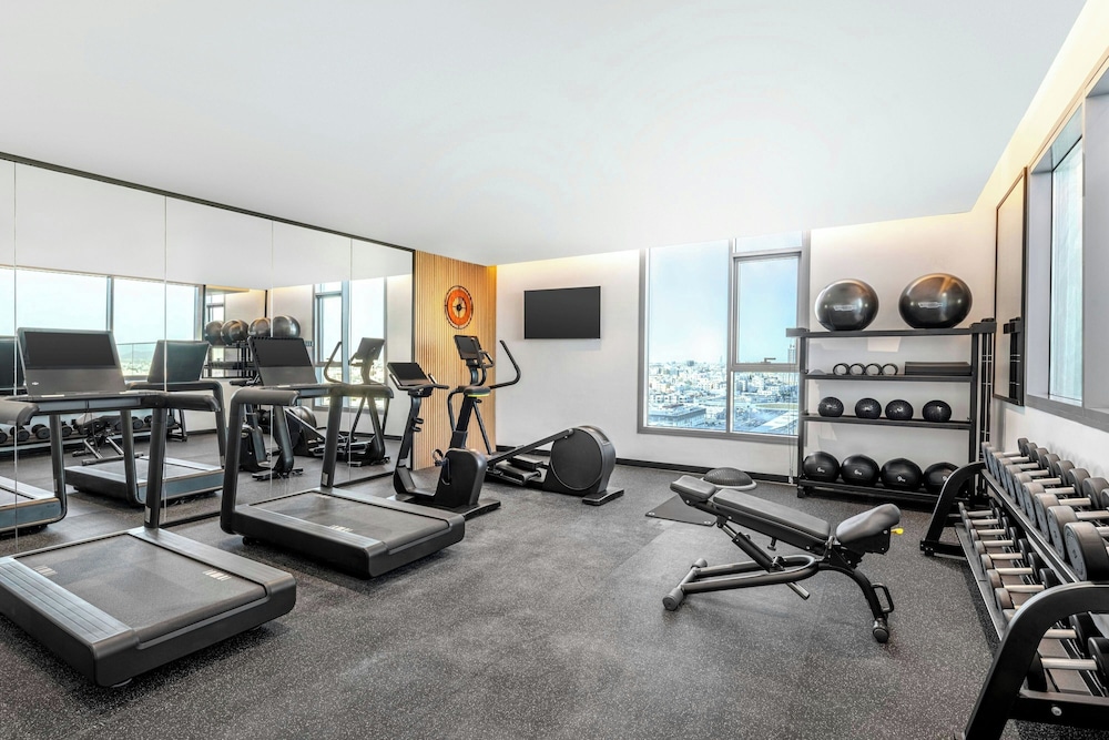 فندق فور بوينتس باي شيراتون جدة طريق الملك فهد(Four Points by Sheraton Jeddah King Fahd Road) 35/50