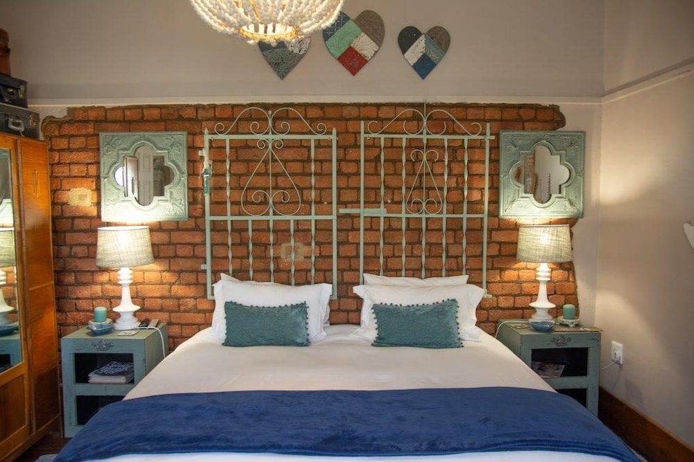 Mirabel Guesthouse 15/39