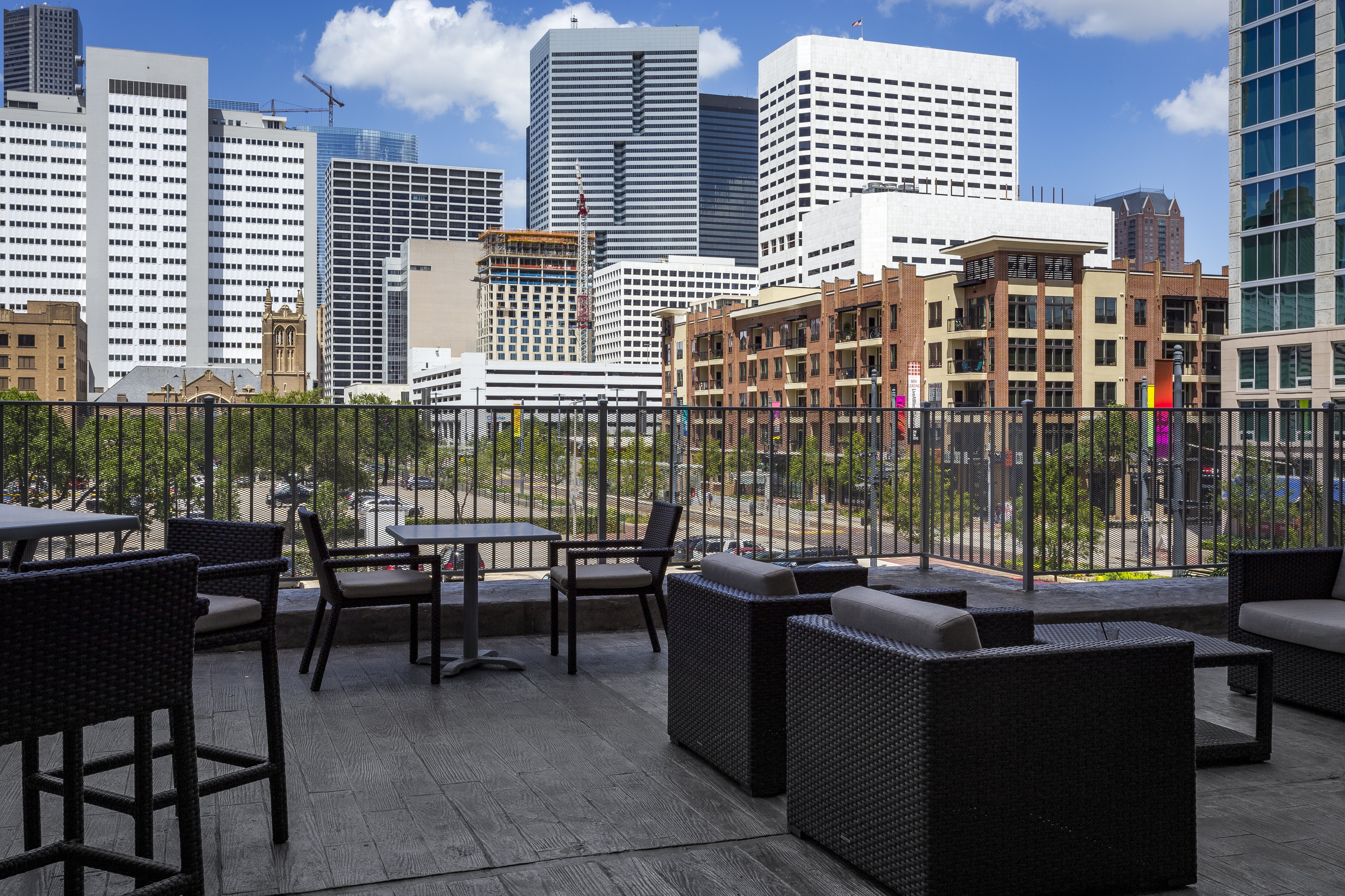 Holiday Inn Houston Downtown 57/77
