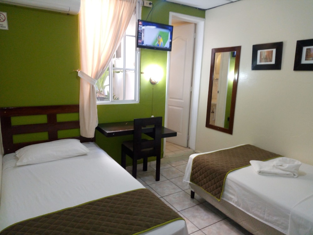 Hotel Tazumal House 27/82