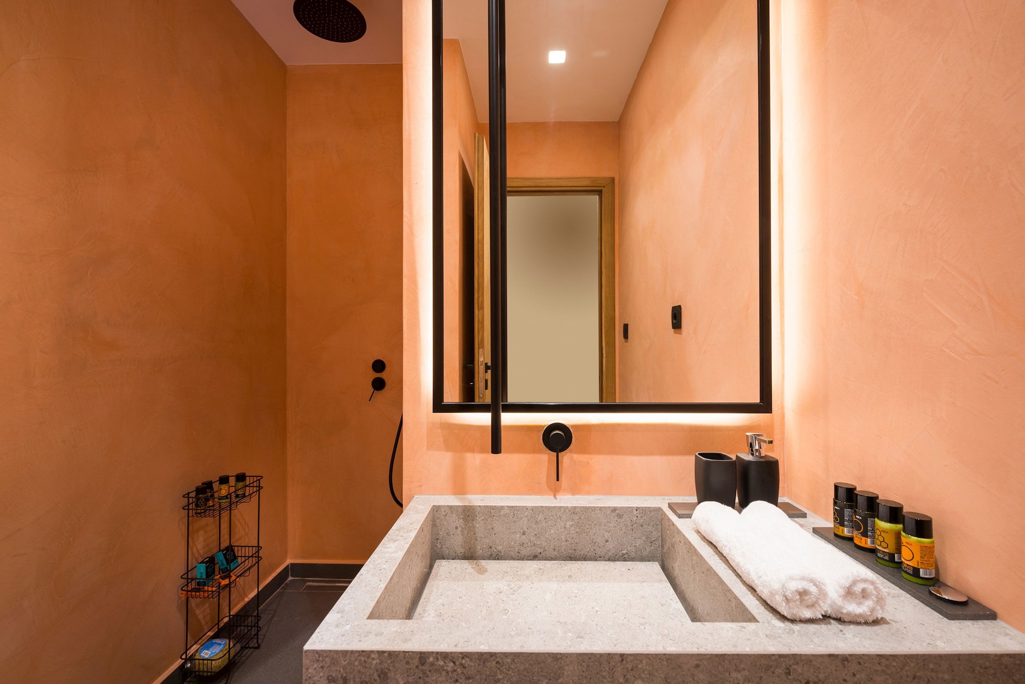1 Bedroom, Suite, Queen Bed, No Balcony, 2 Sofa، Madonna Del Mare 7/7