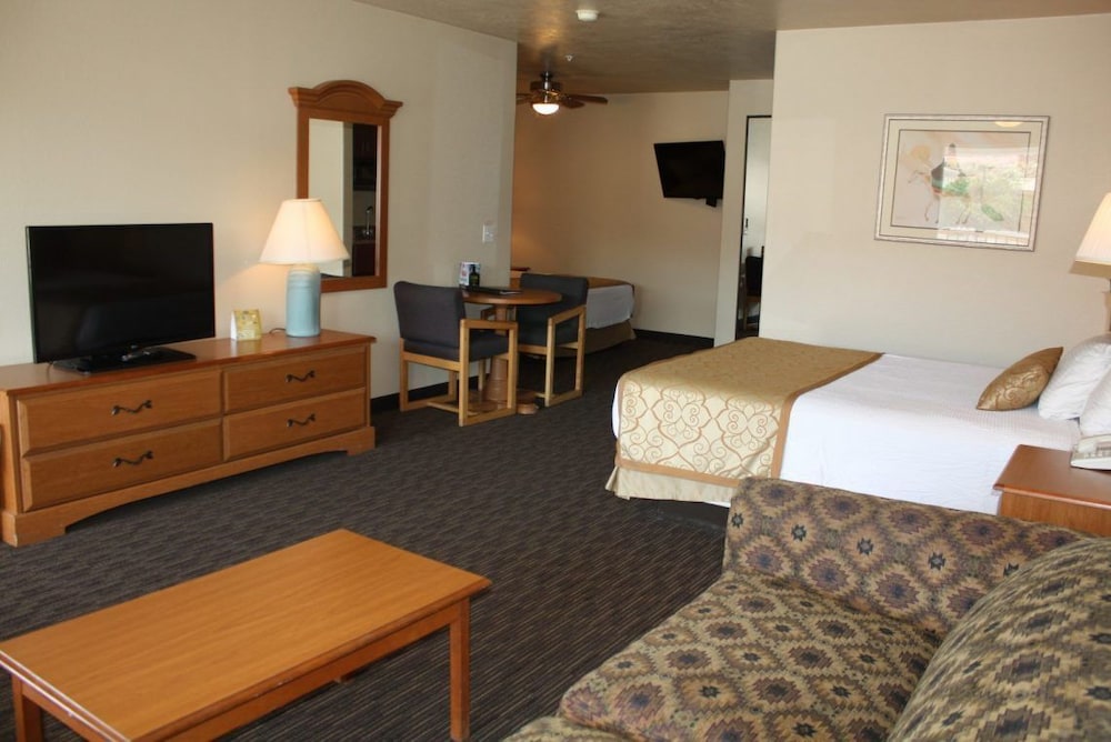 St George Inn Suites 48/67