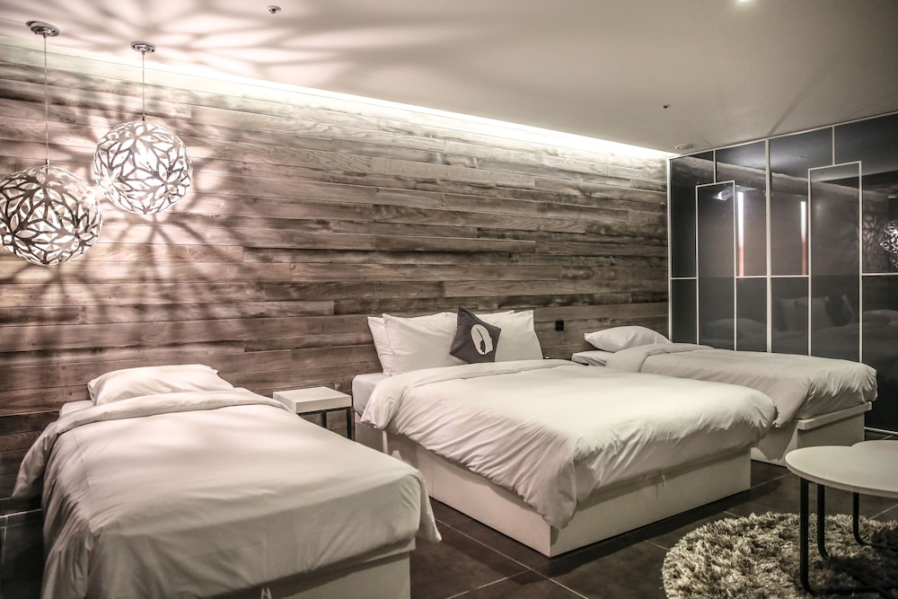 Hotel The Designers LYJ Gangnam Premier 24/64