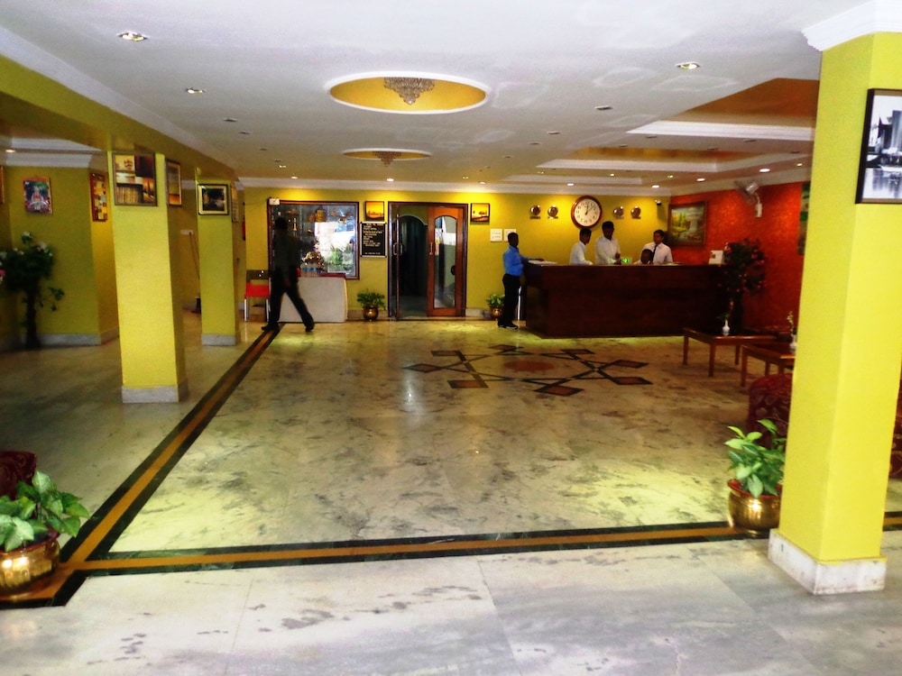 Hotel Taj Darbar 6/45