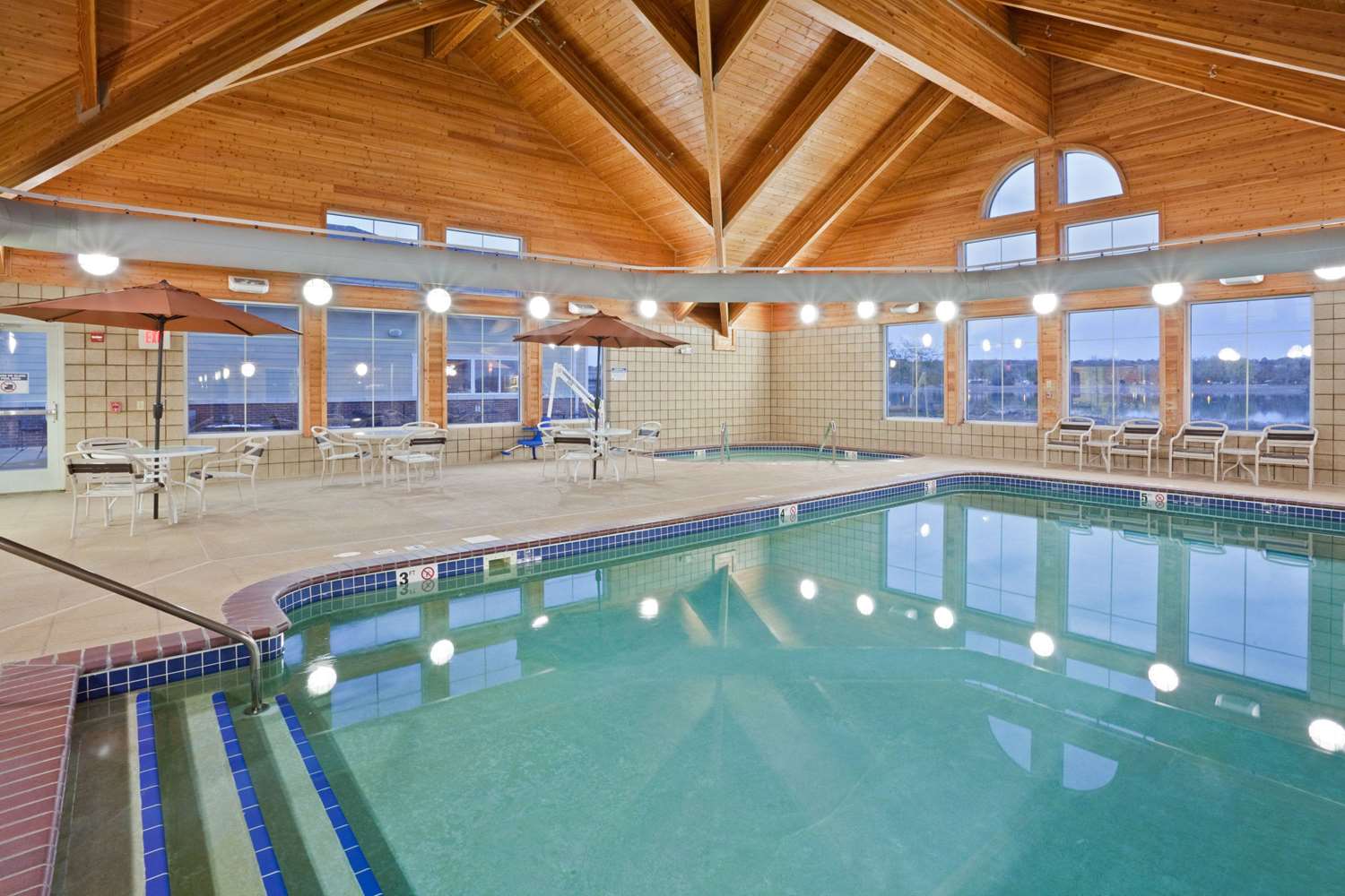 Americinn By Wyndham Fort Pierre Conference Center 24/45