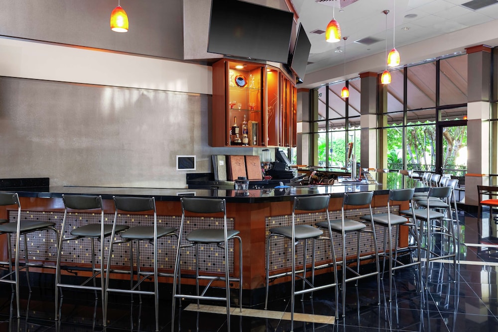 Doubletree By Hilton Hotel And Executive Meeting Center Palm Beach Gardens 37/56