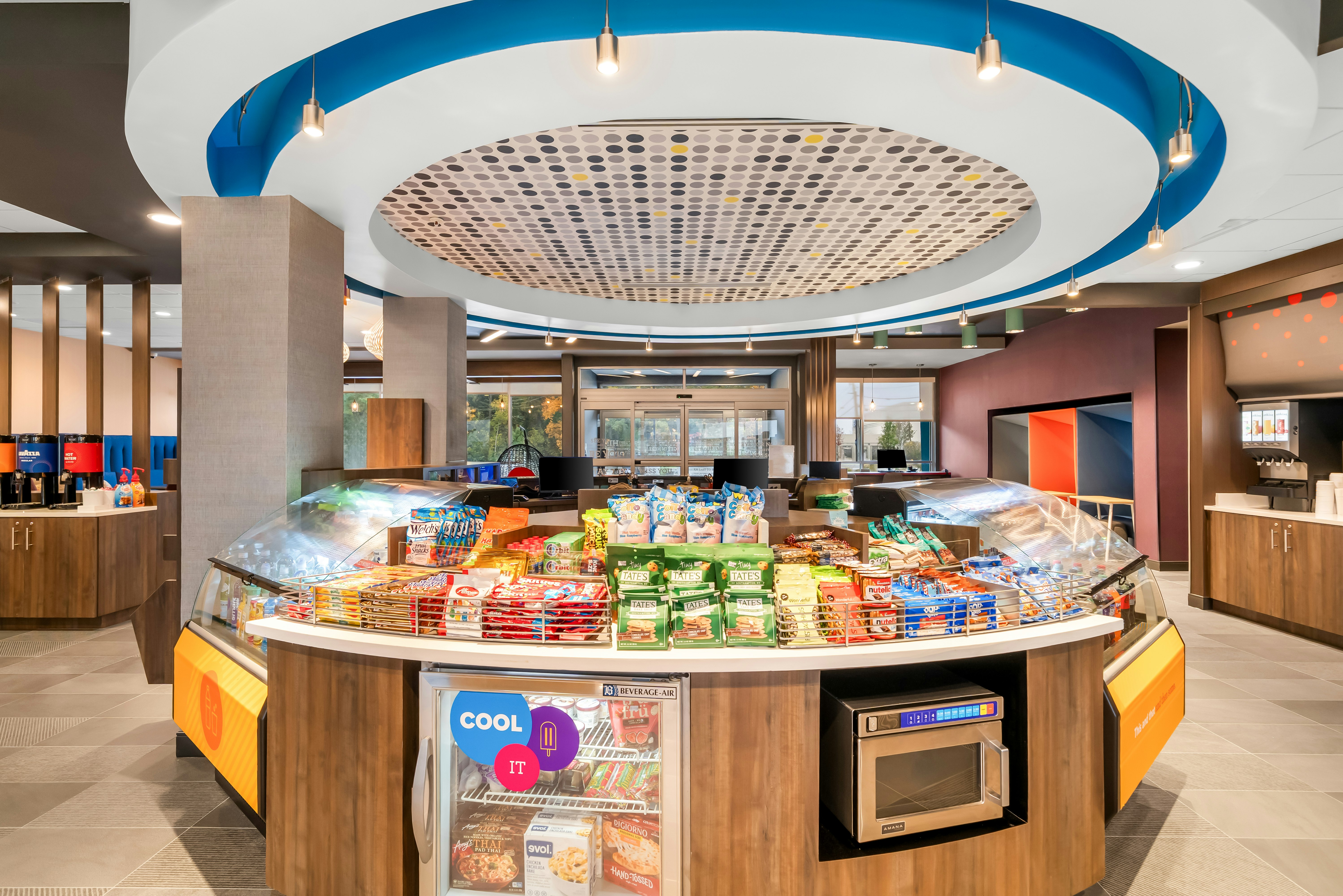 Lobby at Tru by Hilton Brockton, MA, BROCKTON - MA
