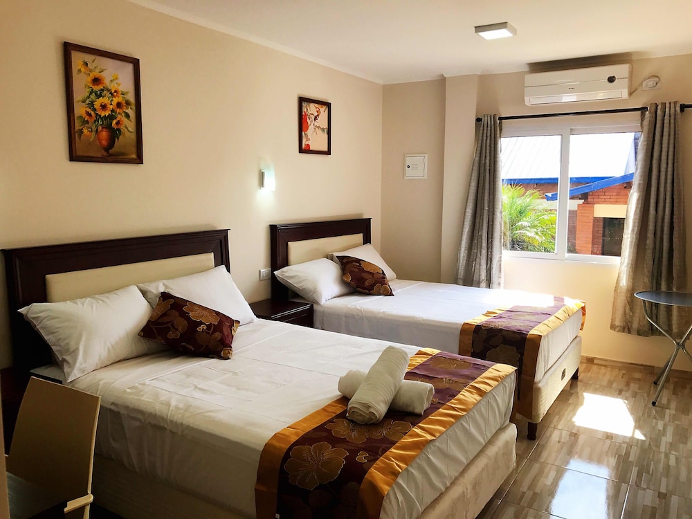 STANDARD, TRIPLE, 2 DOUBLE BEDS