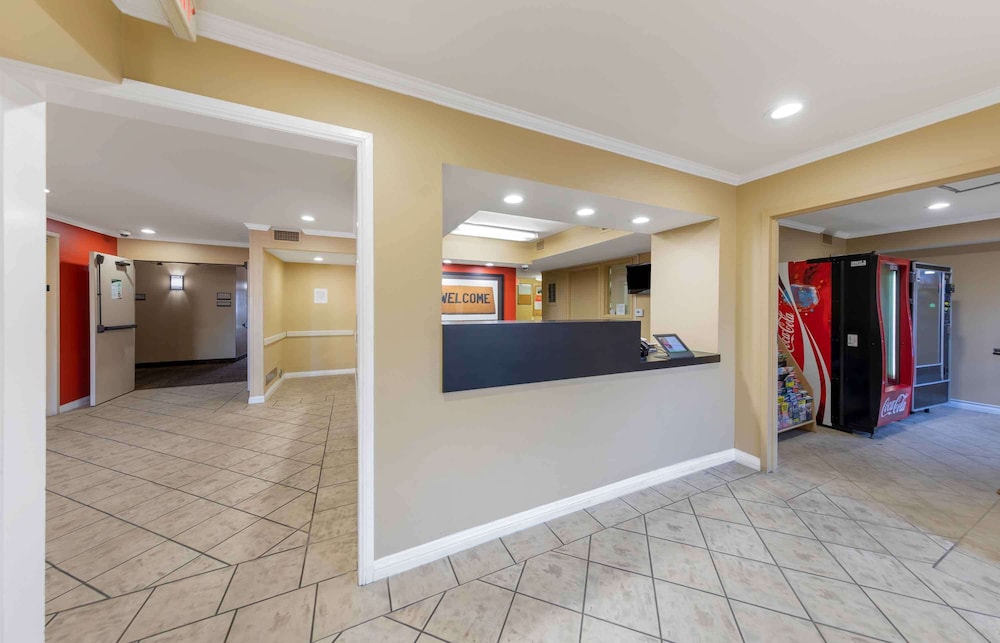 Extended Stay America Los Angeles - Torrance Del Amo Circle 5/50