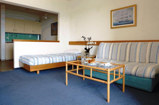 APOLLON SUITES 16/50