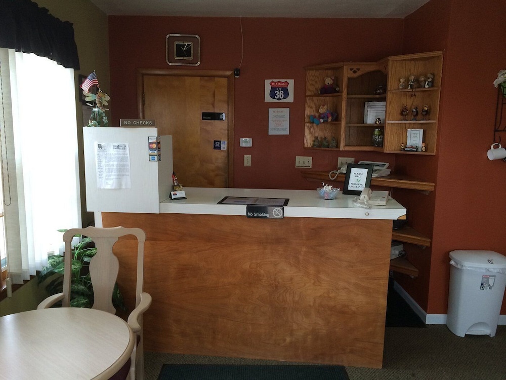 Hotel O Hillcrest Norton KS Hwy 36 7/43
