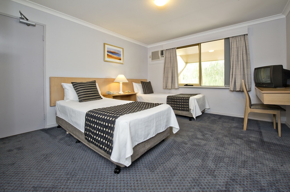Abbey Beach Resort 6/34