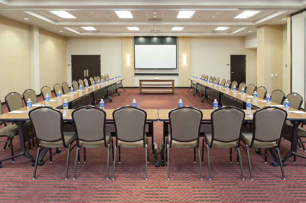 Hyatt Place Champaign-Urbana 52/58