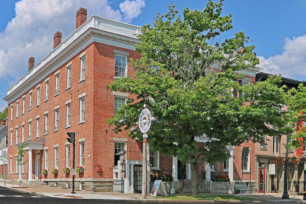 The Lincklaen House 3/43