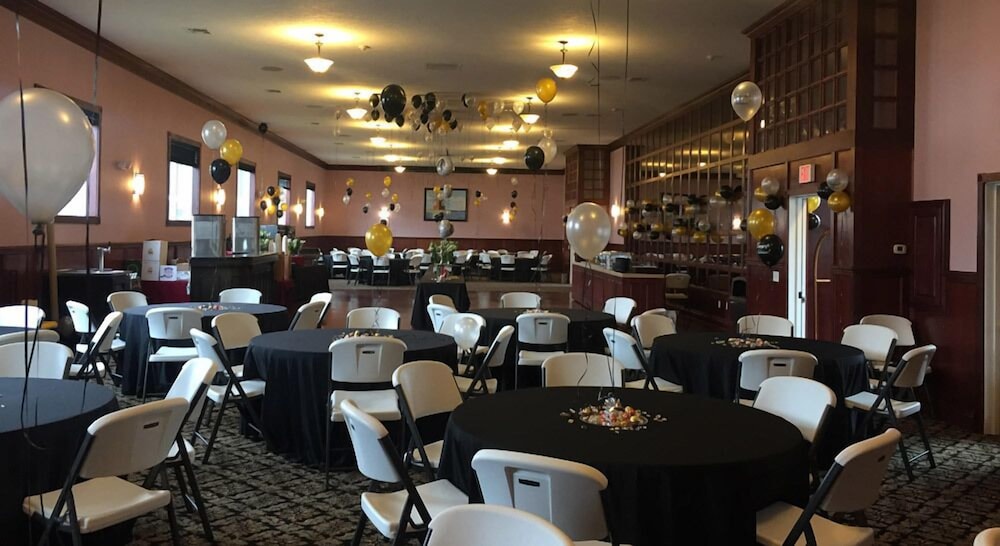 Mackinaw Beach & Bay Inn & Suites 40/51