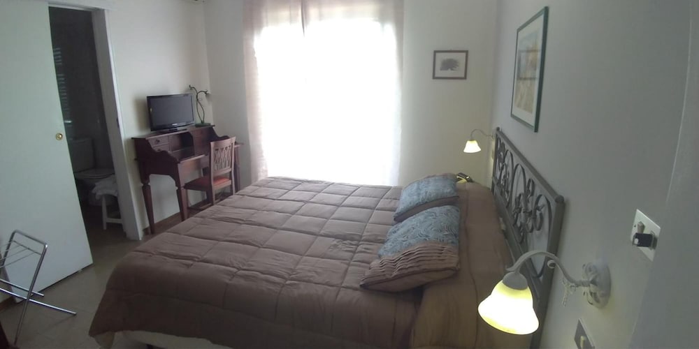 Ares Hotel 20/33