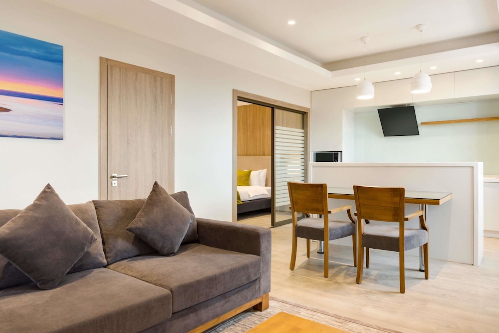 Wyndham Garden Astana 47/75