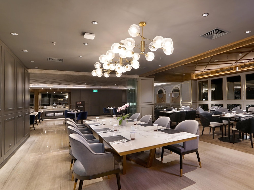 Mercure Surabaya Manyar (ex Everbright Hotel) 27/32