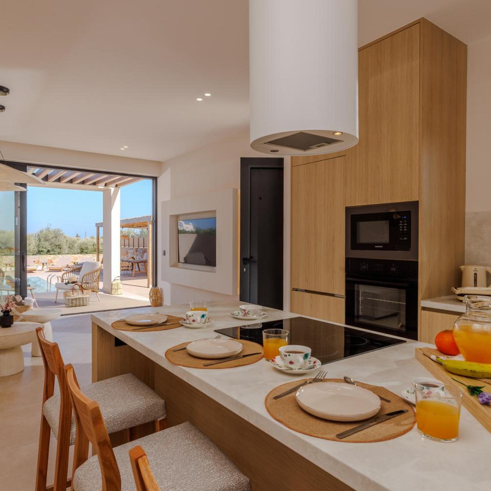 Sokratis LocoLux Villas & Suites 65/86