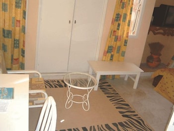 Hotel Mande 10/34