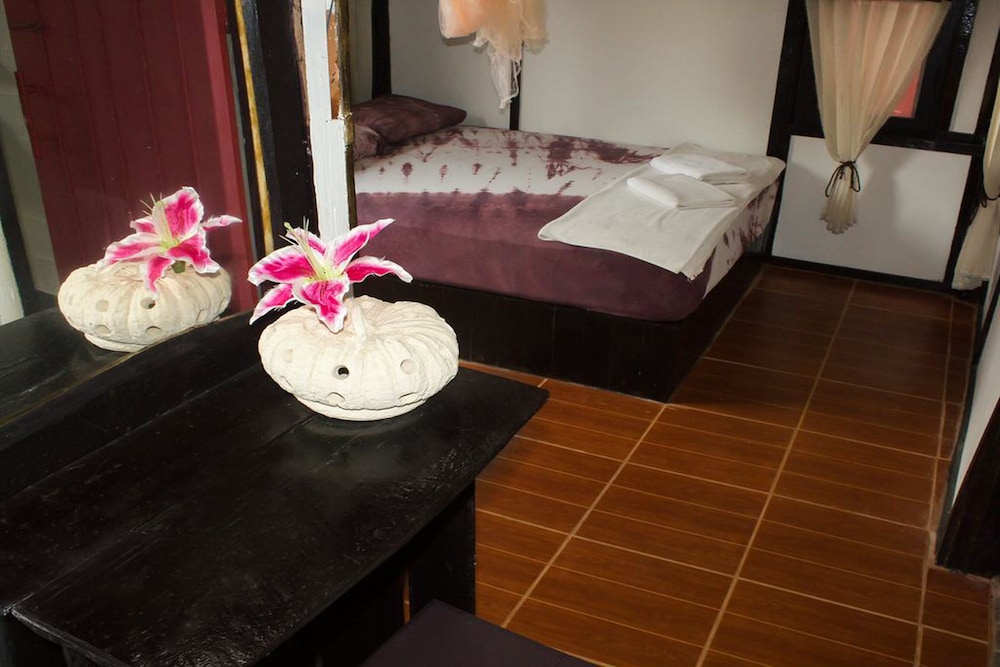 Leaf House Bungalow - Hostel photo4