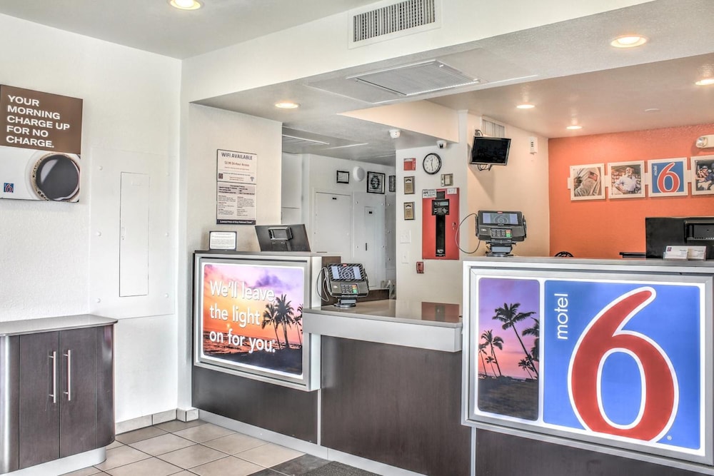 Motel6 Mojave, CA 12/69