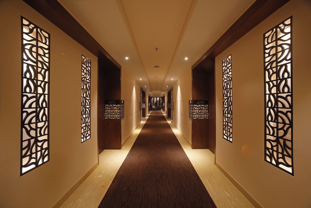 Grand Xenia Ajmer 16/35