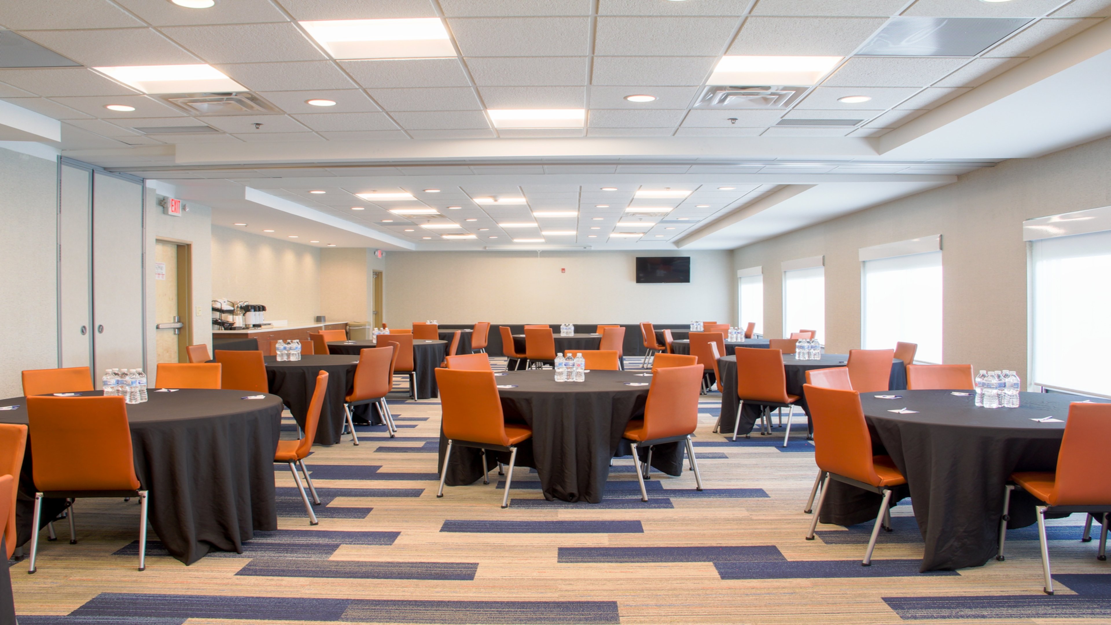HOLIDAY INN EXPRESS & SUITES DANVILLE 37/42