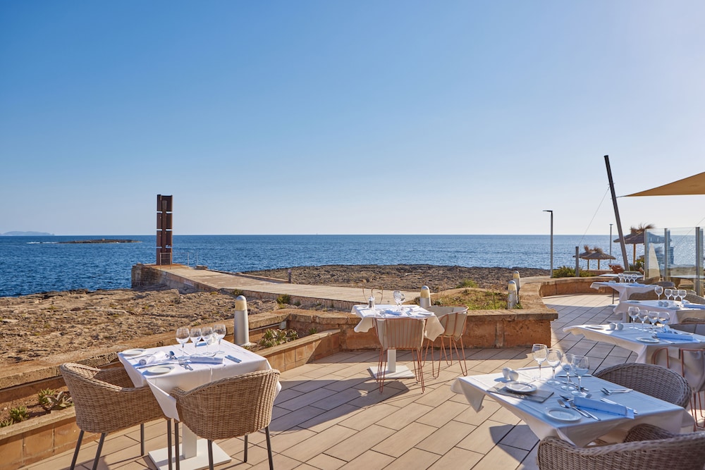 Universal Hotel Cabo Blanco Adults Only 70/75
