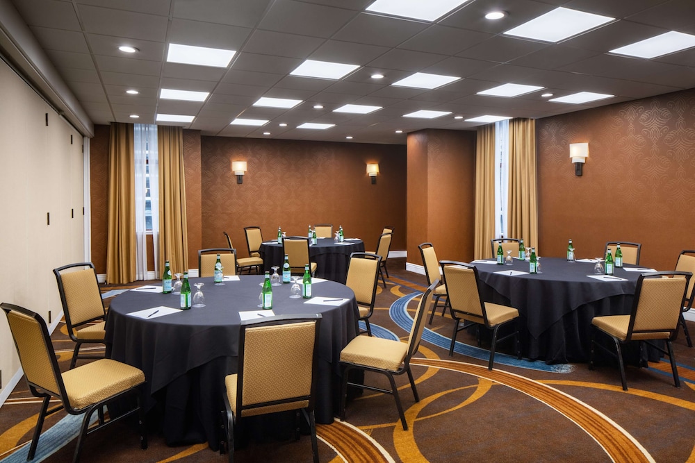 DoubleTree by Hilton Washington DC Silver Spring 55/55