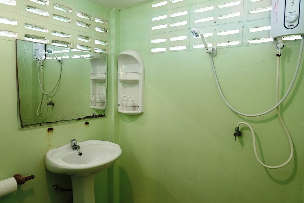 Baanrak Amphawa Homestay 13/61