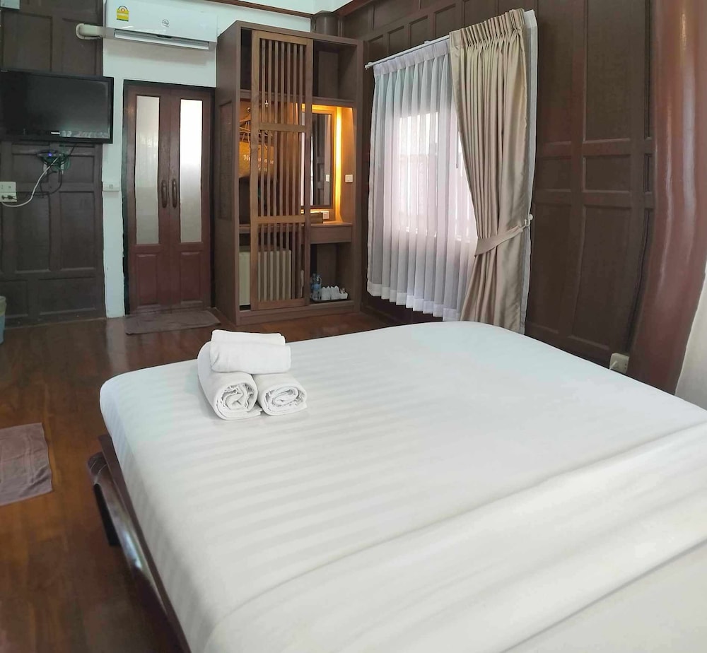 كوخ بسرير كوين، Vimarn Samed Resort 4/8