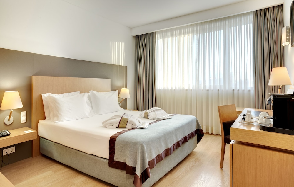 Mercure Lisboa Almada 15/50