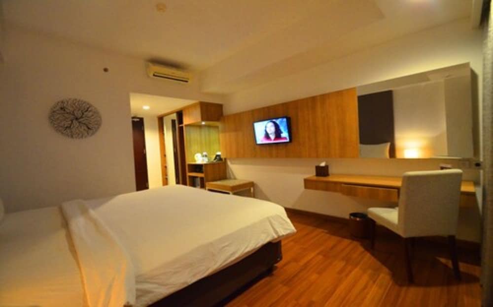 Arch Hotel 17/45