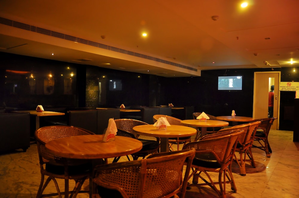 Nayagara Hotel 25/28