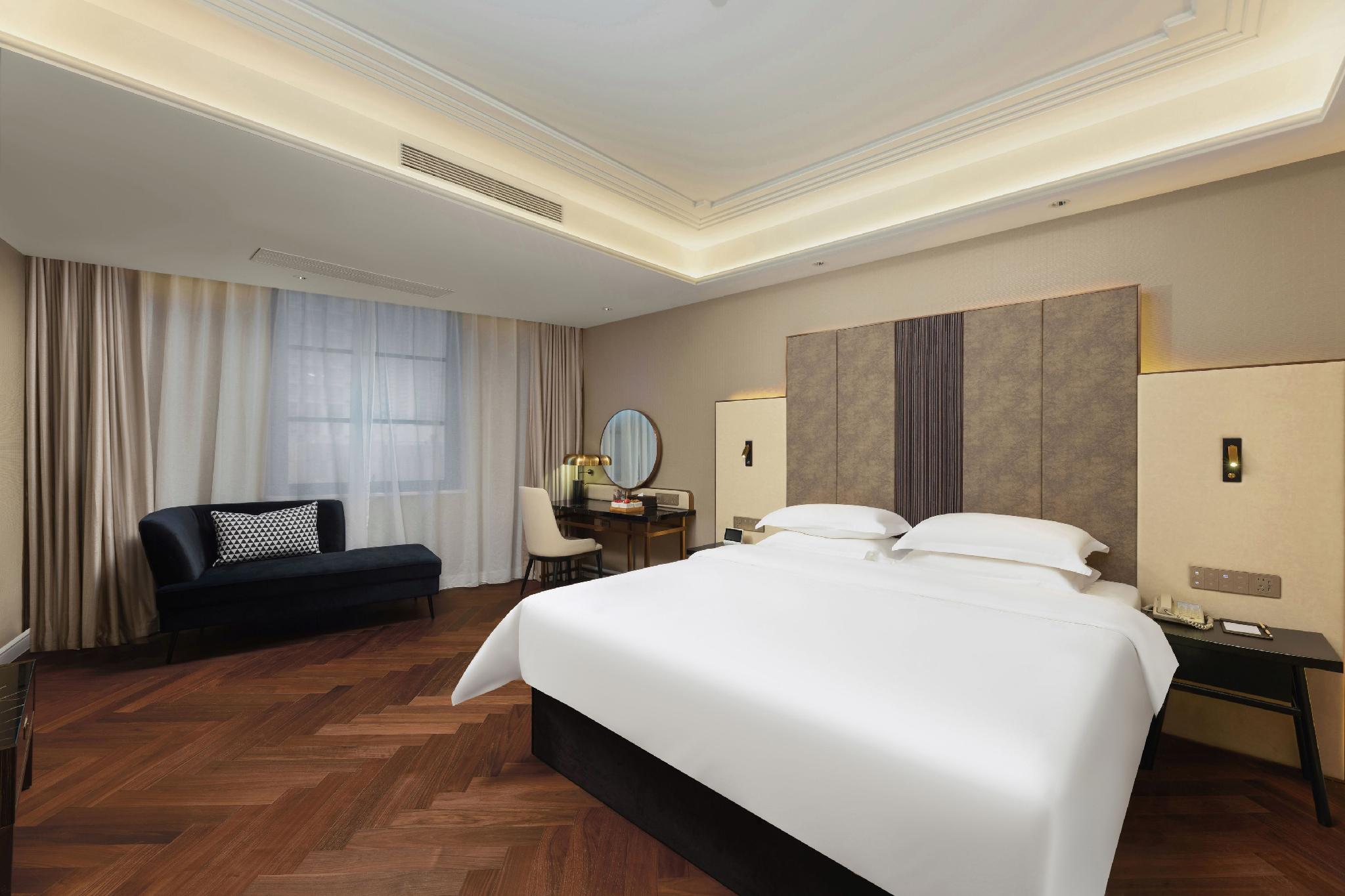 Metropolitan, Double Bed