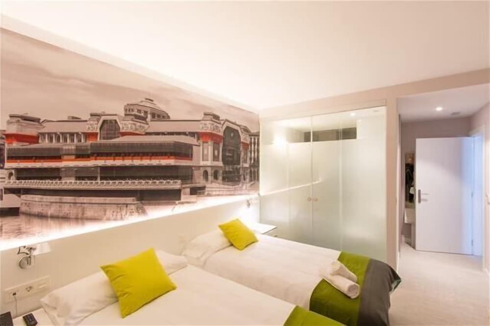 Bilbao City Rooms 8/25