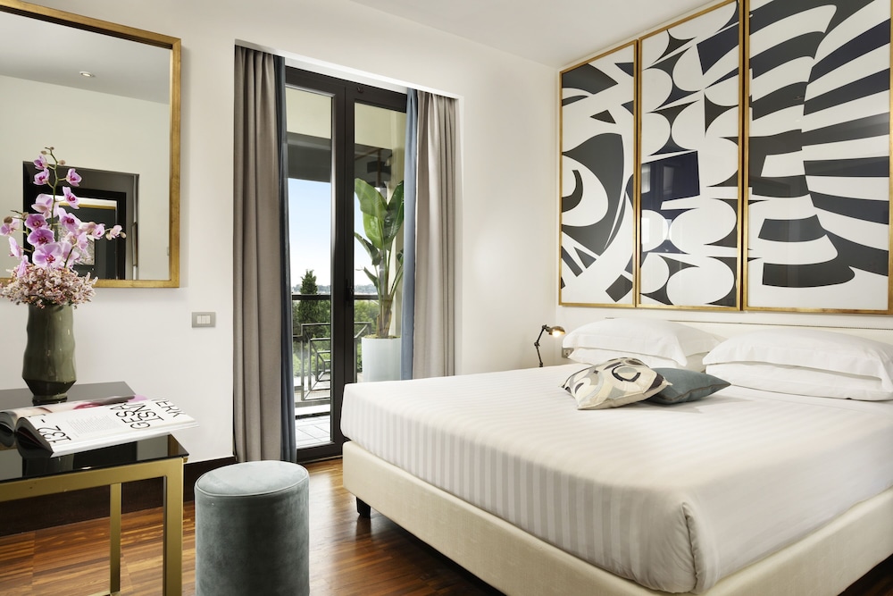 COMFORT, DOUBLE OR TWIN BED