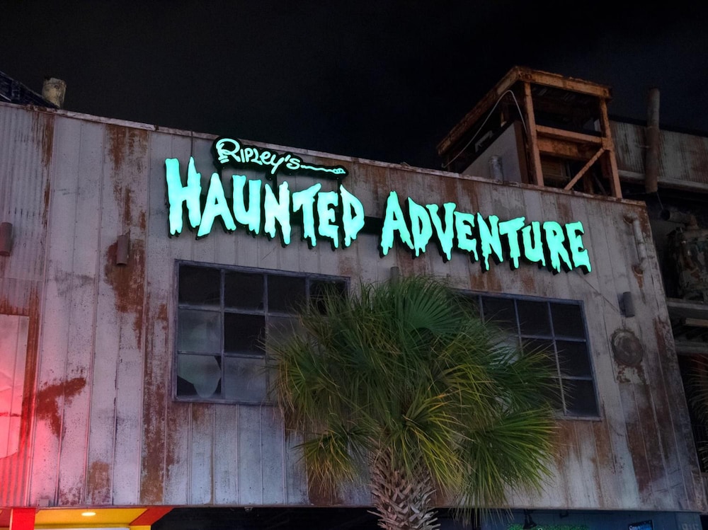 Aqua Beach Inn 6/53