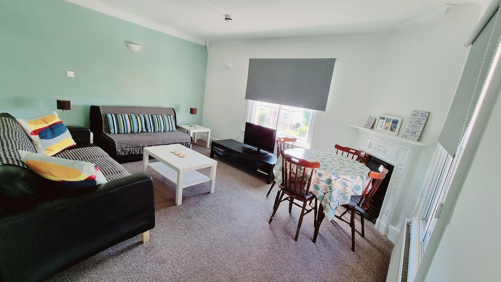 Beachcomber Holiday Apartments 22/41