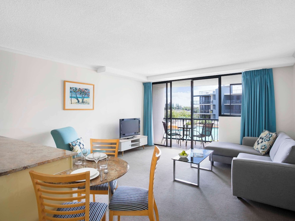 Breakfree Grand Pacific Caloundra 44/66