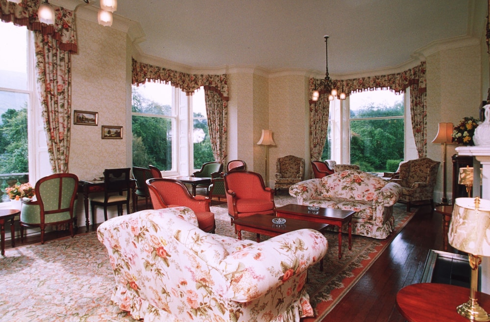 Glengarry Castle Hotel 36/42