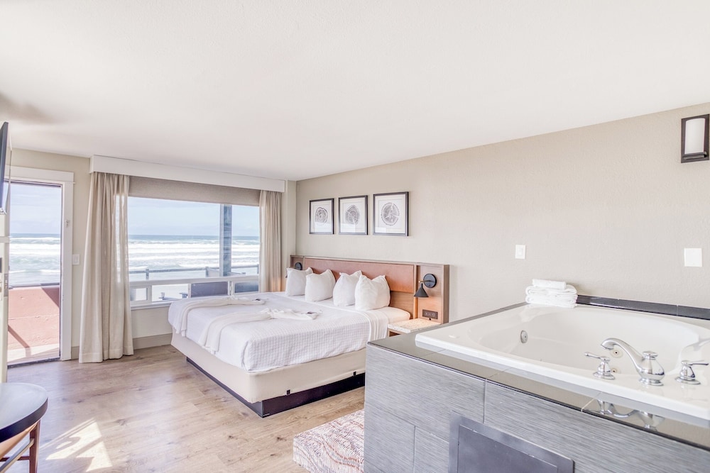 Room, King Bed, Surf Side