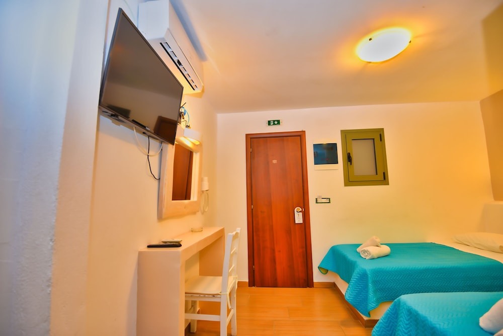 Olympic Hotel 40/56