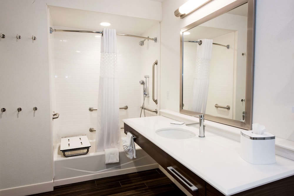 Hampton Inn Albany-Western Ave/University Area 16/47