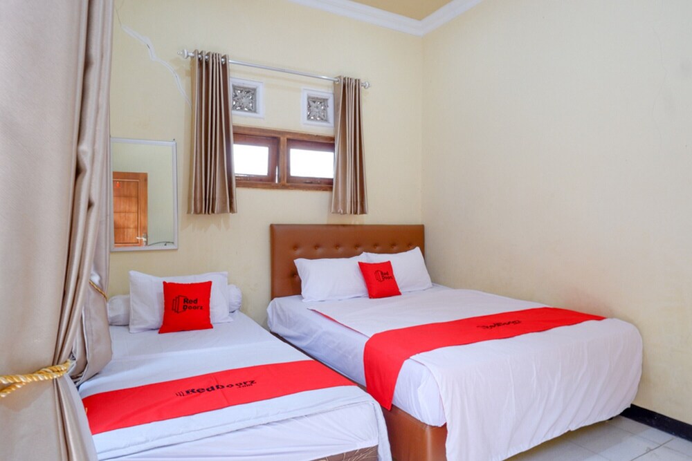RedDoorz near Desa Wisata Tambi Dieng 14/32