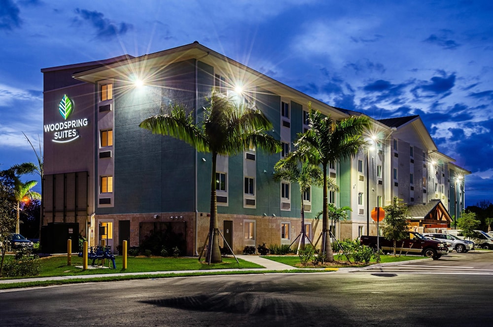 Woodspring Suites Naples 3/53