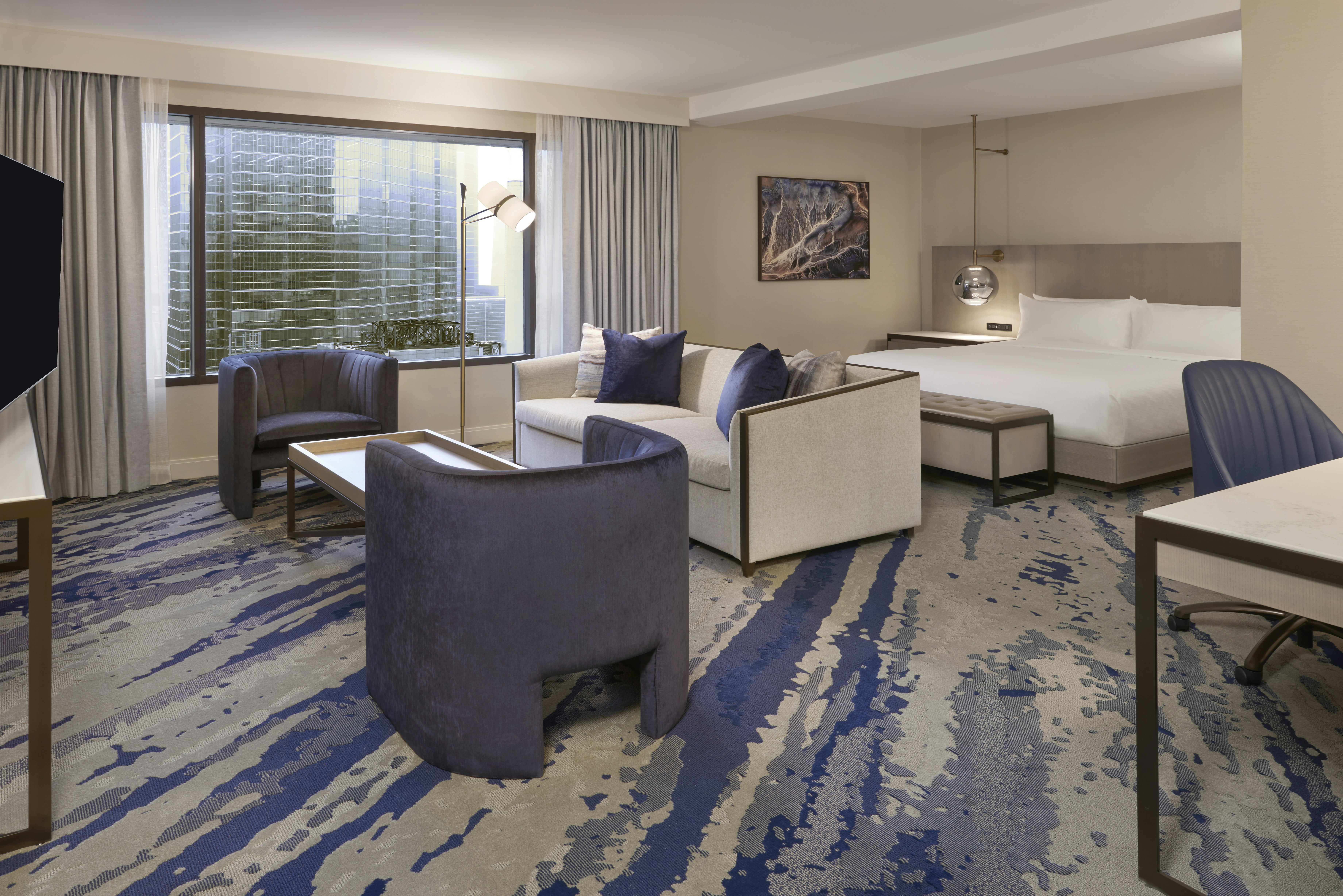 JUNIOR SUITE, KING BED