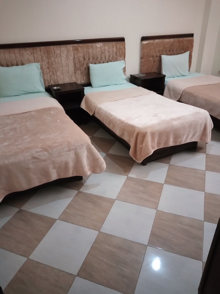 Room, Triple, 3 Beds, Private Bathroom